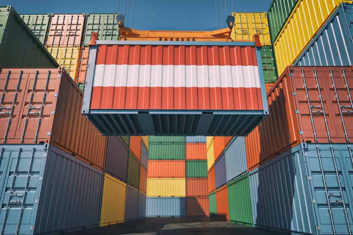 Who Invented the Shipping Container? - Keith Tantlinger and the Modernization of Trade